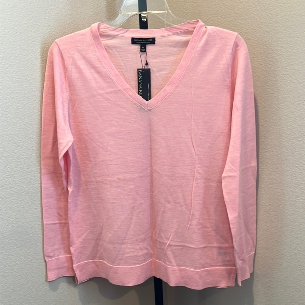 Banana Republic Soft Pink Knit sweater